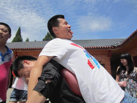 记景鸿大众二季度工会活动